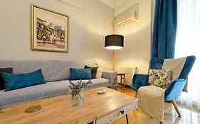 Caryatis Apartment